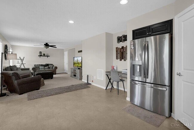 Building Photo - 4595 Kibbey Ln