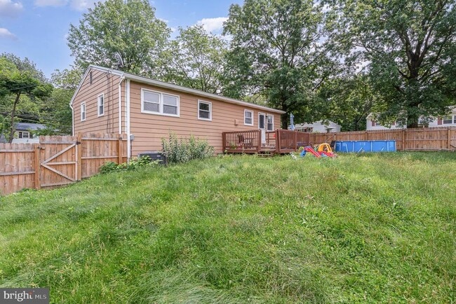 Building Photo - 302 Hickory Hill Terrace