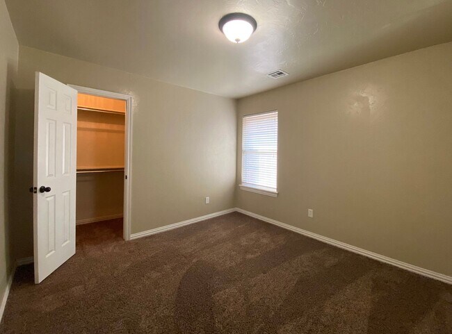 Building Photo - First Month Free!  Freshly Remodeled - New...