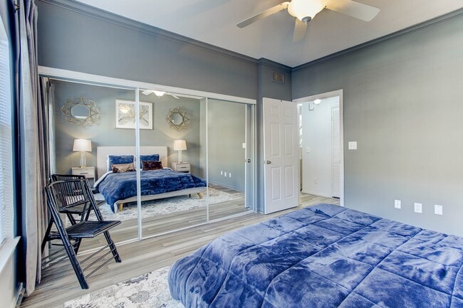 Building Photo - 2111 Welch St