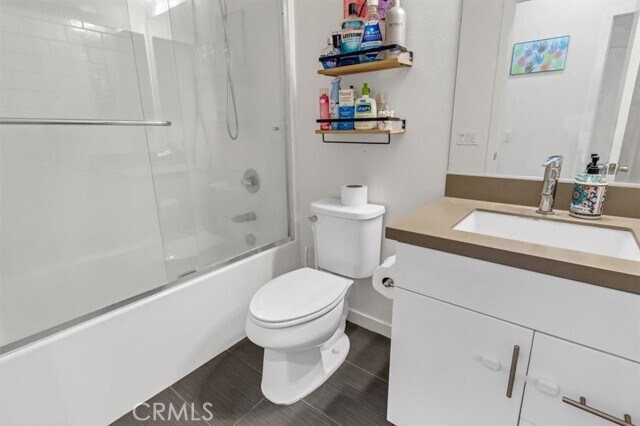 Building Photo - 30 Finch