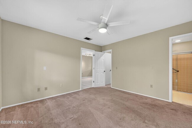 Building Photo - 838 Lawnwood Ave NE