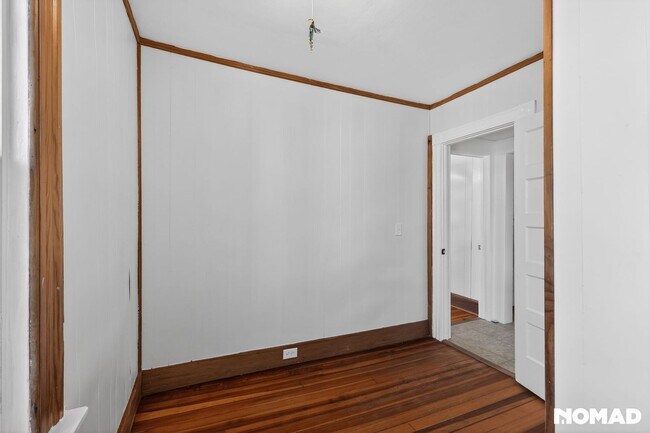 Building Photo - 21 Hall Ave