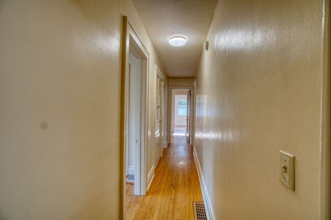 Building Photo - 400 Harvard Pl