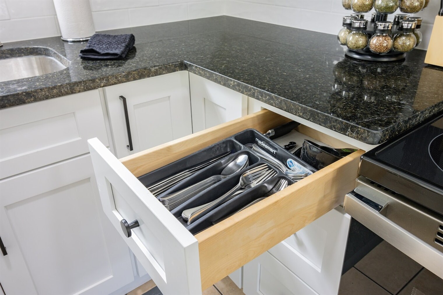 Building Photo - 1326 E Evelyn Ave