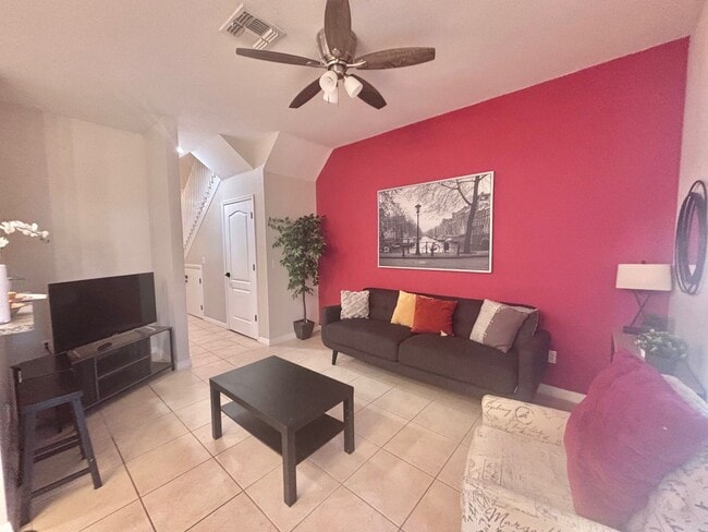 Building Photo - Resort Community Home