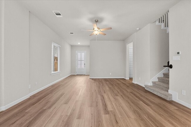 Building Photo - 700 Topwater Trl