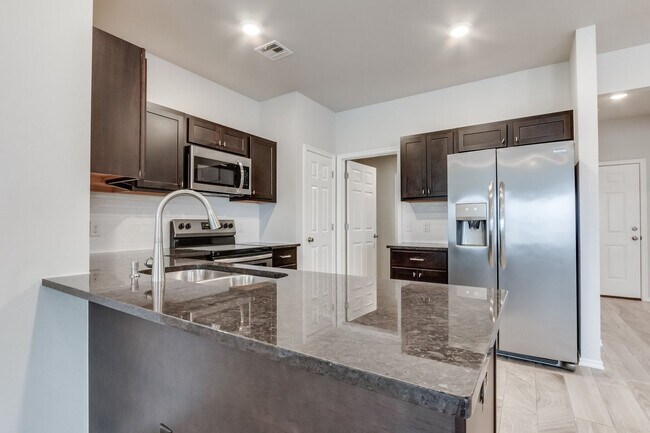 Building Photo - 3 Bed in Piedmont