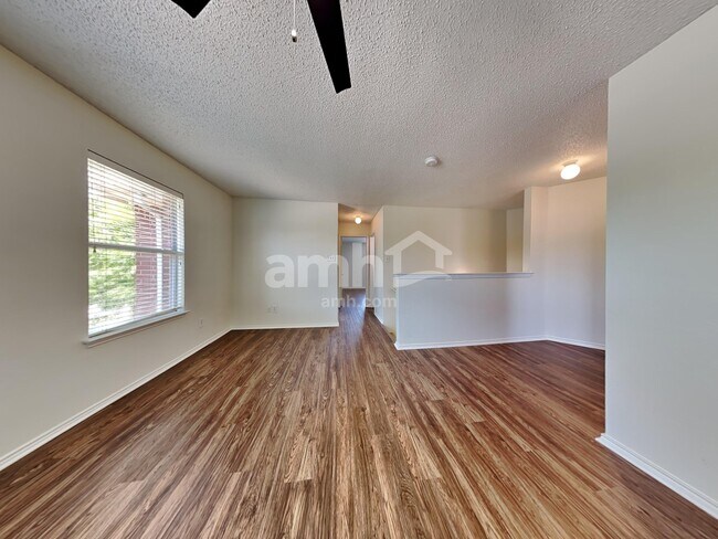 Building Photo - 10408 Wood Leaf Ct