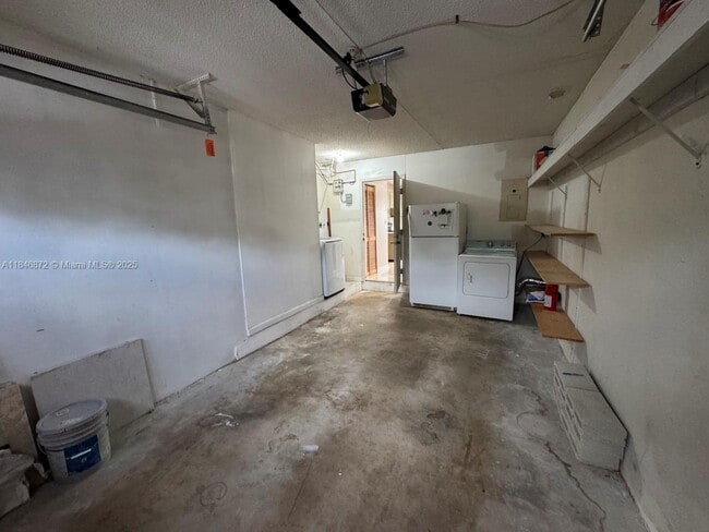 Building Photo - 11715 SW 113th Terrace
