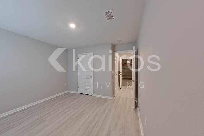 Building Photo - 4690 Malay Cir