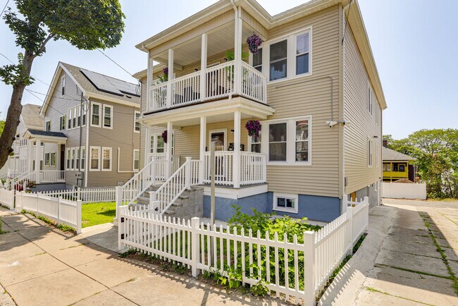 Building Photo - 40 Tennis Rd