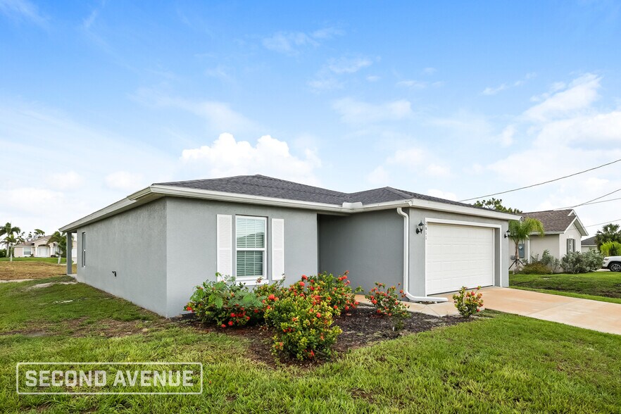 Primary Photo - 2611 NW 25th Pl