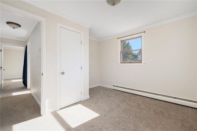 Building Photo - 36 N Beacon Terrace