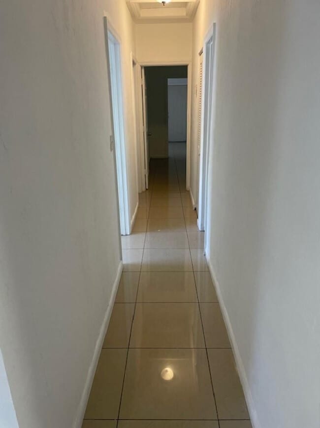 Building Photo - 1724 NE 176th St