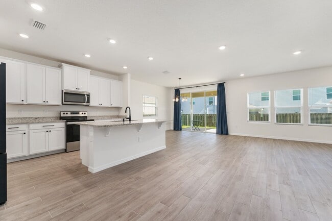 Building Photo - 1386 NW 132nd Cir