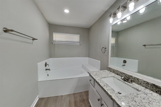 Building Photo - 19622 Westbridge Ln