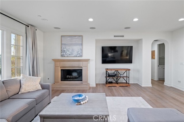 Building Photo - 23 Castlerock