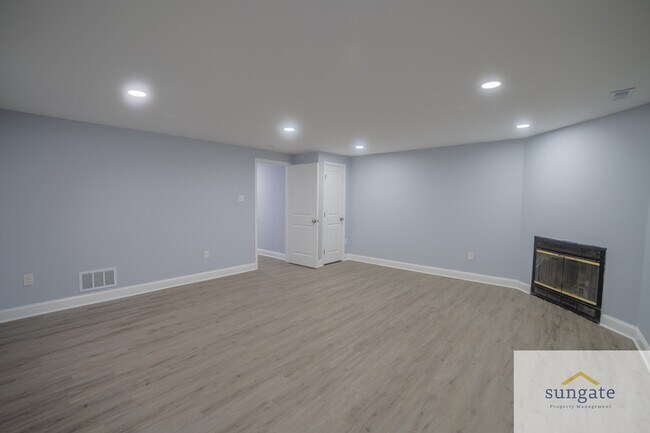 Building Photo - 43 Wellspring Cir