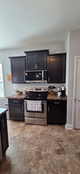 Building Photo - 99 Reece Dr