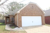 Building Photo - Homewood Area - Oxmoor Glen - Minutes to Downtown & UAB