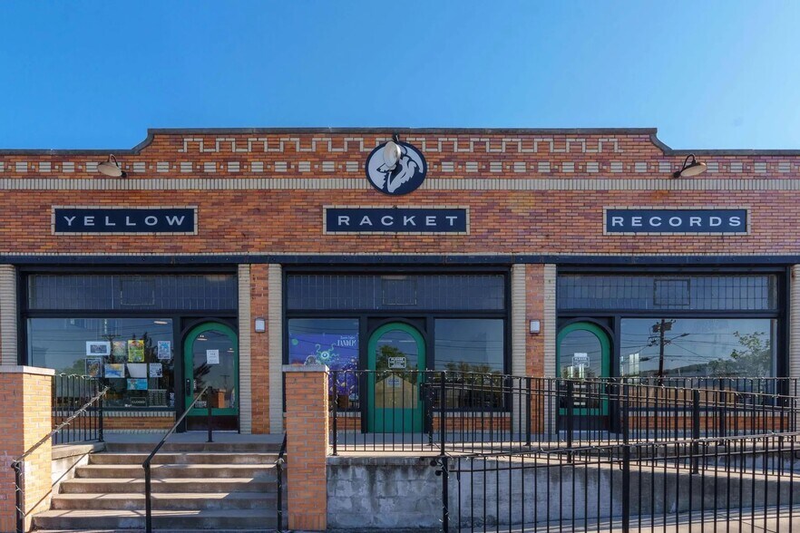 Building Photo - 829 S Greenwood Ave