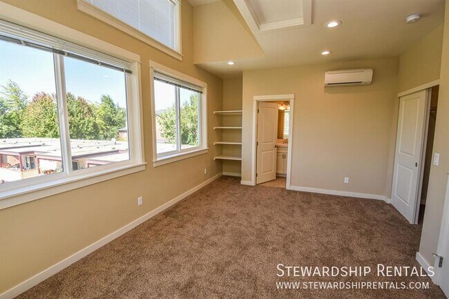 Building Photo - 1797 Mill Alley