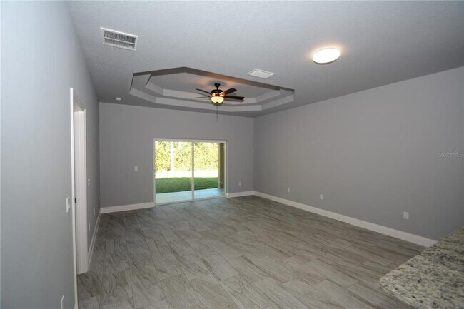 Building Photo - 25 Rosepetal Ln