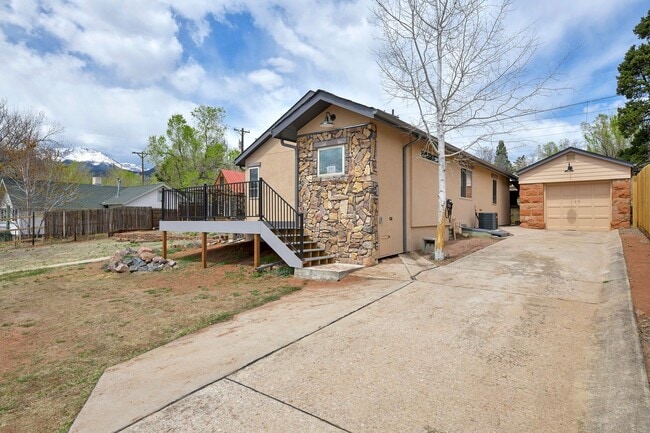 Primary Photo - Redstone Cabin featuring Luxury, Convenien...