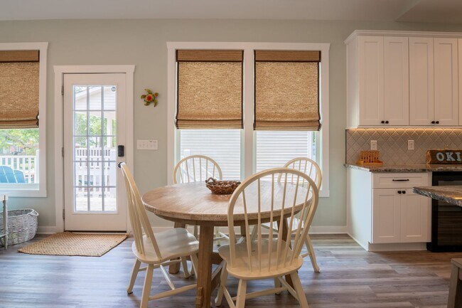 Building Photo - GORGEOUS OFF-SEASON RENTAL