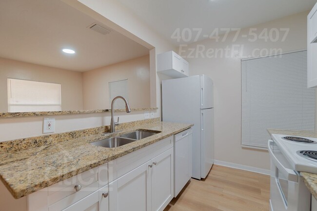 Building Photo - Newly Refreshed -  3 bedroom, 2 bath in We...