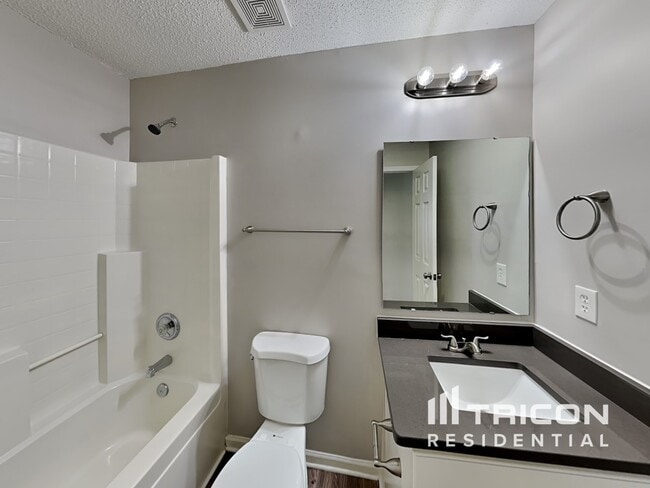 Building Photo - 119 Brantley Pl Dr