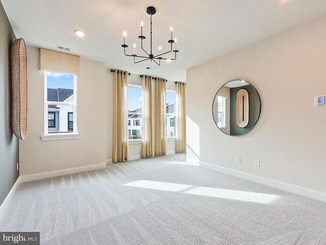 Building Photo - 715 Parker Blvd