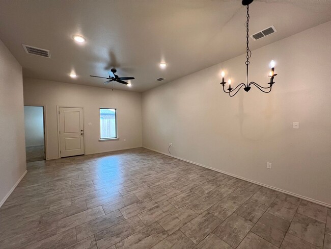 Building Photo - New 2 Bedroom Townhome Available In Wolffo...