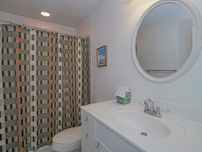 Building Photo - 5035 Harmony Cir