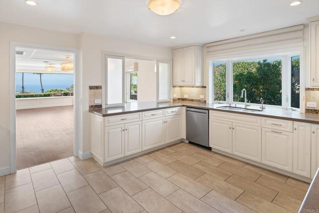 Building Photo - 6404 Avenida Wilfredo