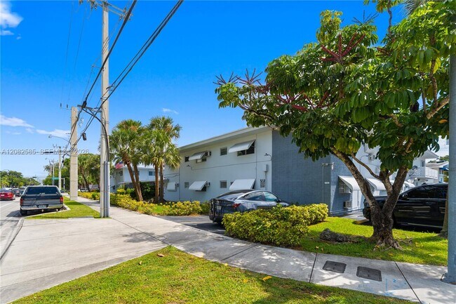 Building Photo - 12655 NE 16th Ave