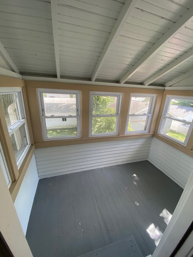 Building Photo - 89 Crumlin Ave
