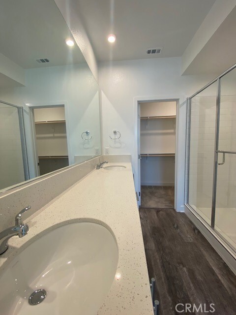 Building Photo - 1411 W Cara Dr
