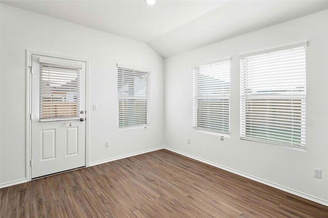 Building Photo - 416 Escondido Cir