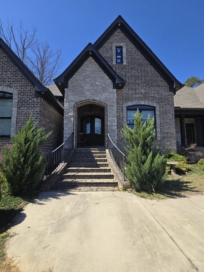 Building Photo - Amazing House In Windstone Available For P...