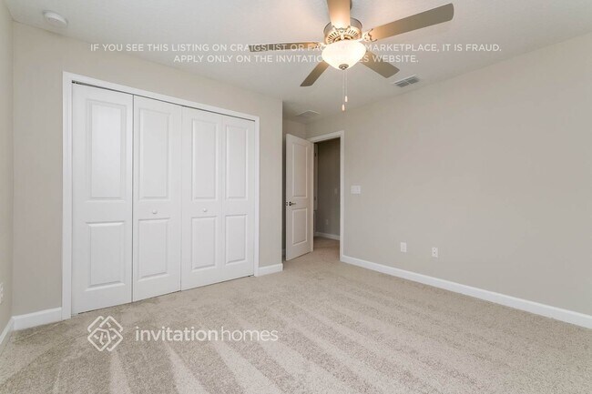 Building Photo - 2894 Coach Manors Way