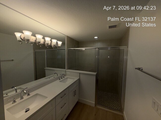 Building Photo - Beautifully Appointed New Home