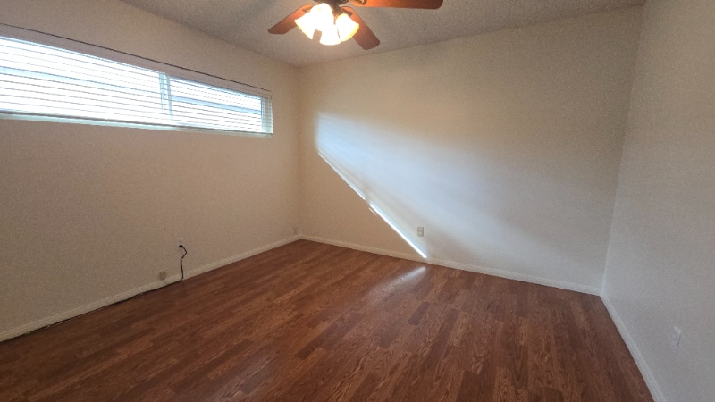 Building Photo - 553 E Lemon Ave