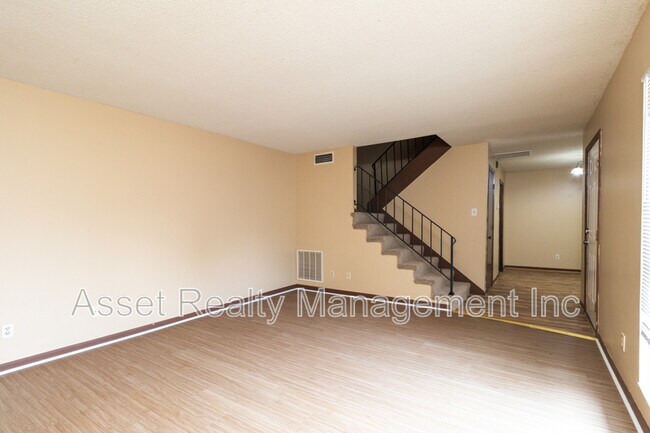 Building Photo - 504 Cedartop Ln NW