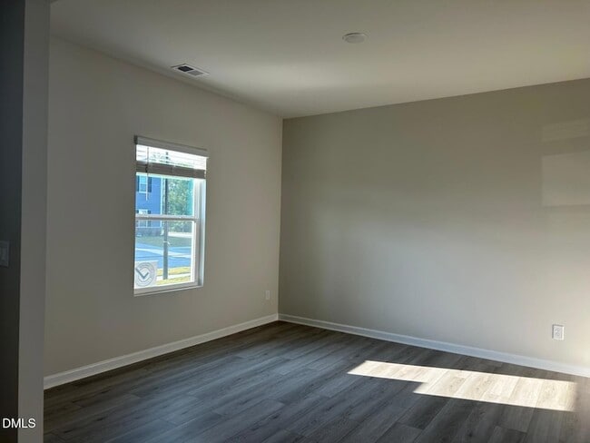 Building Photo - 1220 Whitespire Wy