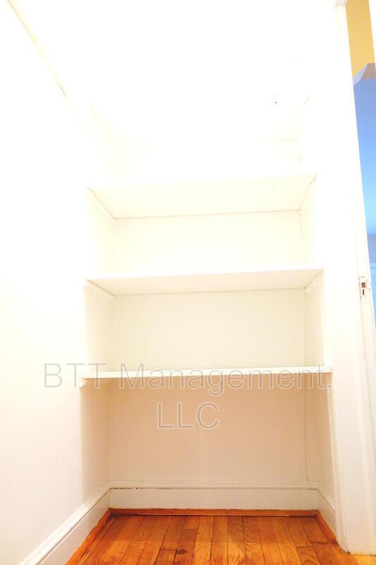 Building Photo - 8409 Greenwood Ave