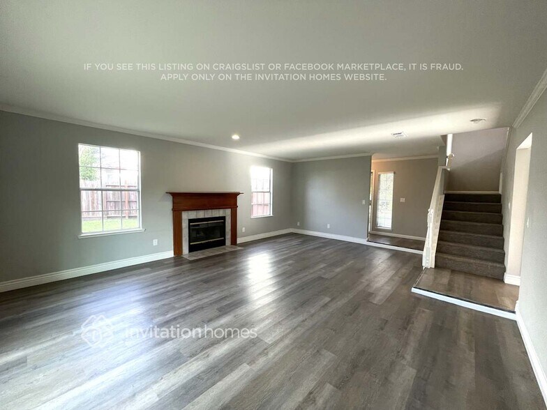 Building Photo - 850 Thetford Pl