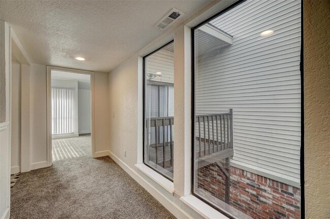 Building Photo - 2030 Three Stars Rd