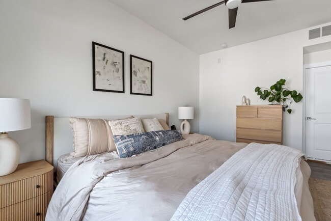 Building Photo - 3221 W Conejos Pl